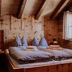 Zirbenhütte Alpesi faház Abtenau