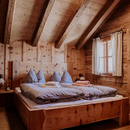 Zirbenhuette Abtenau