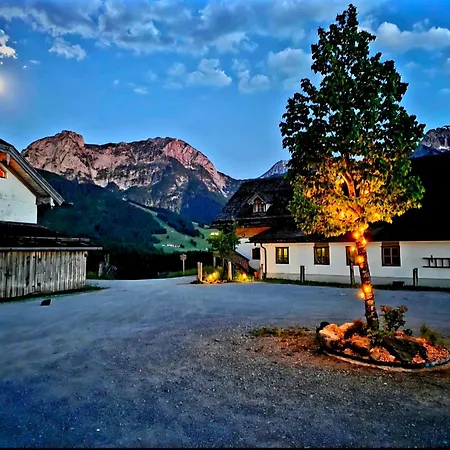 Chalet Zirbenhuette Abtenau