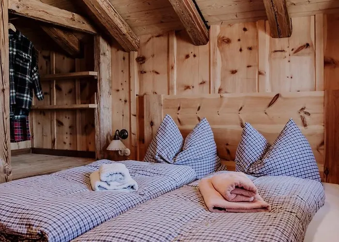 Zirbenhuette 샬레 압티나우