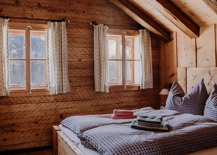 Zirbenhuette 샬레 압티나우